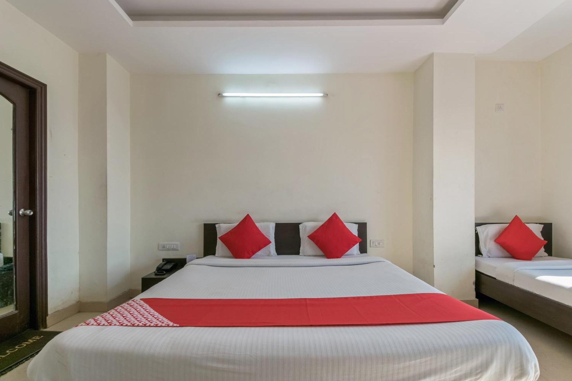 Oyo Hotel Triund Regency Katra  Zewnętrze zdjęcie