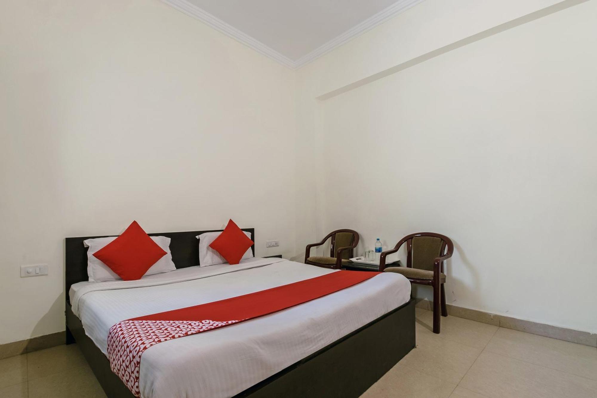 Oyo Hotel Triund Regency Katra  Zewnętrze zdjęcie