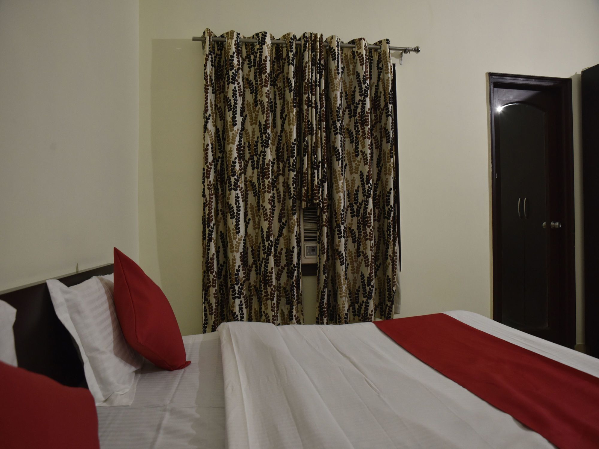 Oyo Hotel Triund Regency Katra  Zewnętrze zdjęcie